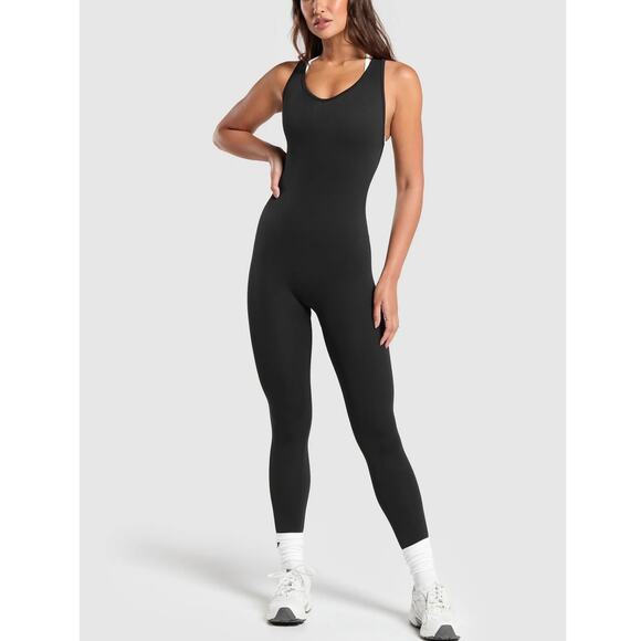 GYMSHARK "EVERYDAY SEAMLESS" JUMPSUIT. BRAND NEW, SUPER CUTE, BLACK - Picture 1 of 8